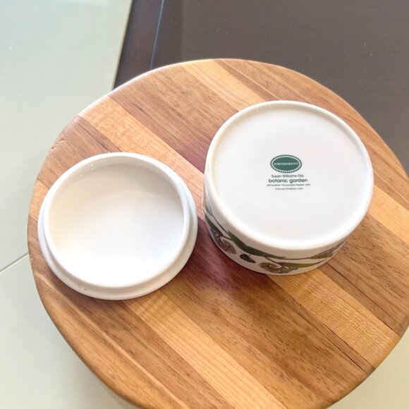 Portmeirion Made in Britain Round Shaped Botanic Garden Collection Trinket Box! - Picture 6 of 8
